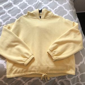 Medium yellow sweatshirt